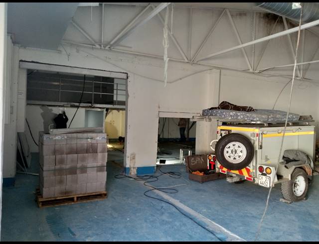 156M² FACTORY SOLD IN IMHOFFS GIFT